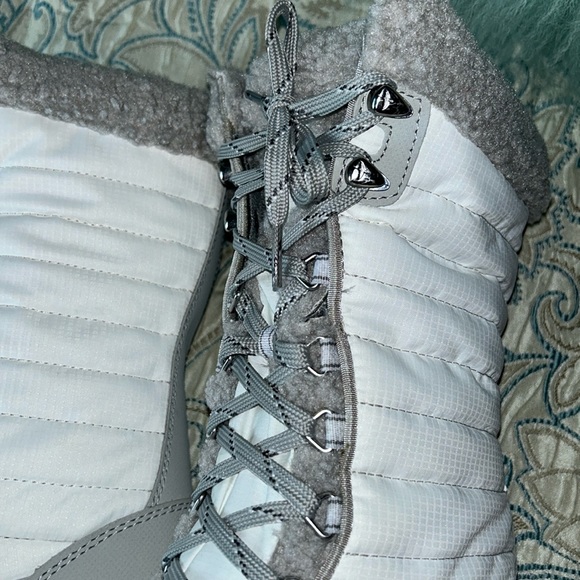 Eddie Bauer tall micro therm 3.0 snow boots size 8 new in box - Picture 9 of 10